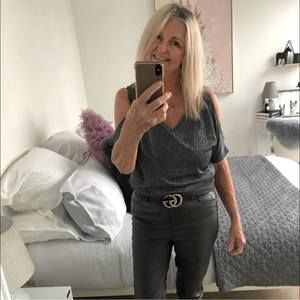 Meet your Posher, Sharon